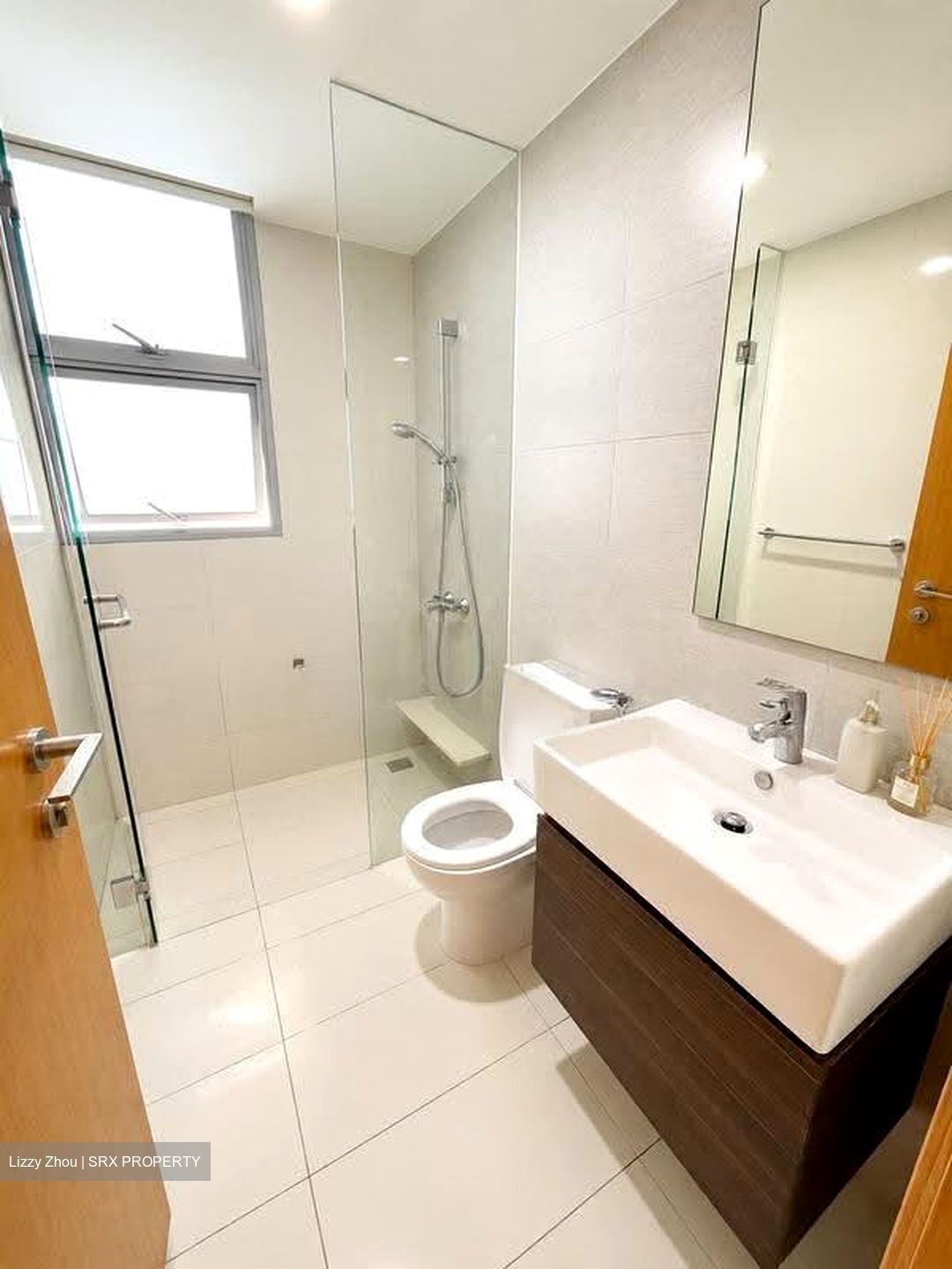 Prive (D19), Condominium #624136311